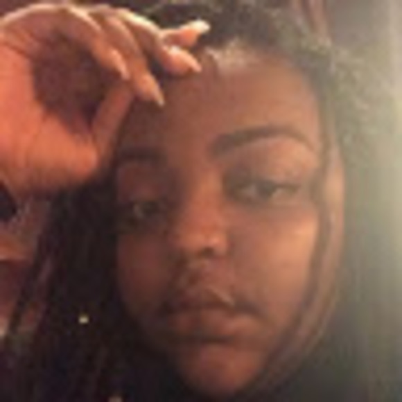 Meet your Posher, Ashley - Picture 1 of 1